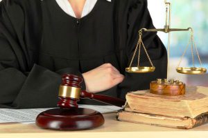 تفاوت وکیل پایه یک و پایه دو دادگستری در چیست؟